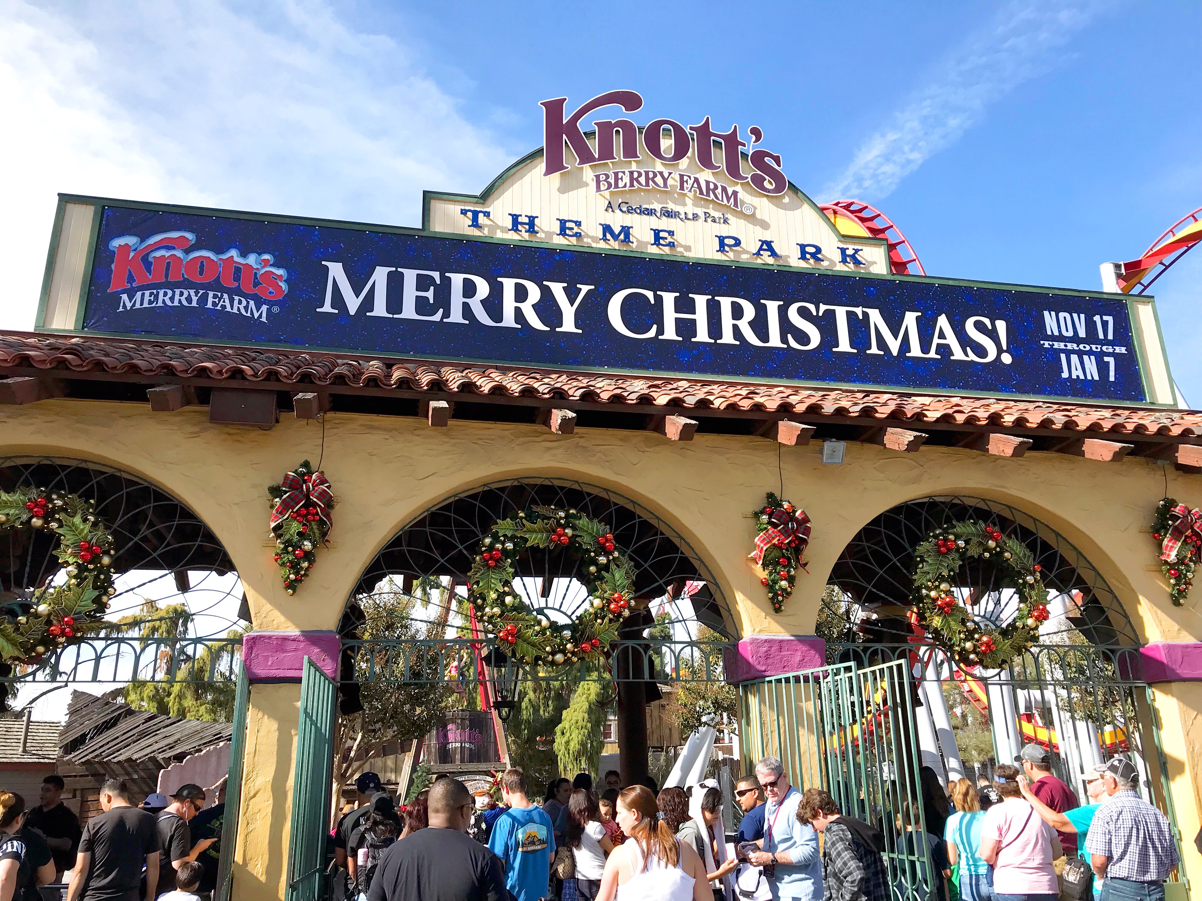 Christmas at Knotts Merry Farm Simple Sojourns